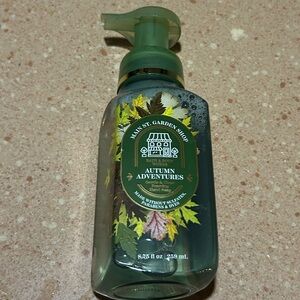 Hand Foam Soap, Bath & Body Works, NWT, Autumn Adventures 8.75 fl oz.